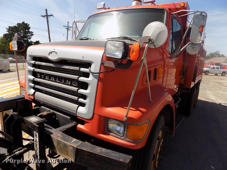 image for item ER9119 2001 Sterling LT7501 dump truck