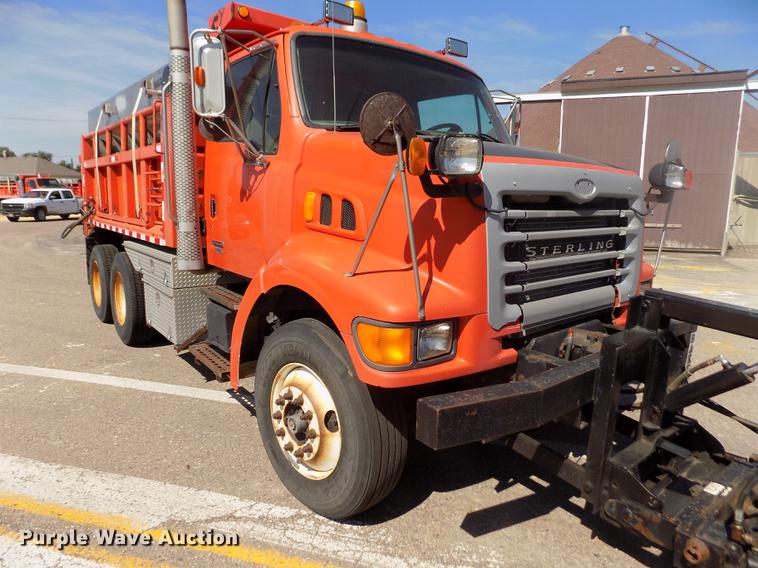 image for item ER9119 2001 Sterling LT7501 dump truck
