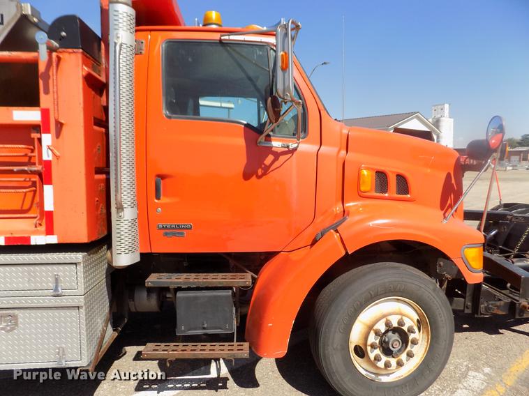 image for item ER9119 2001 Sterling LT7501 dump truck