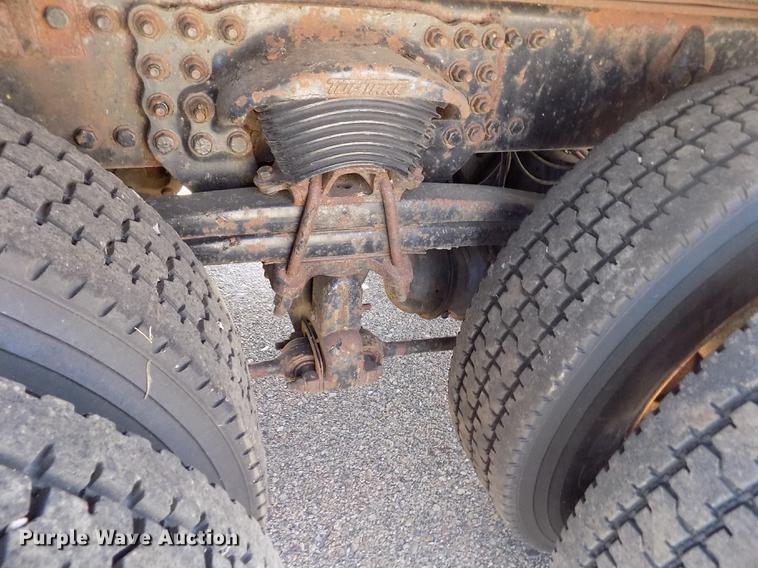 image for item ER9119 2001 Sterling LT7501 dump truck