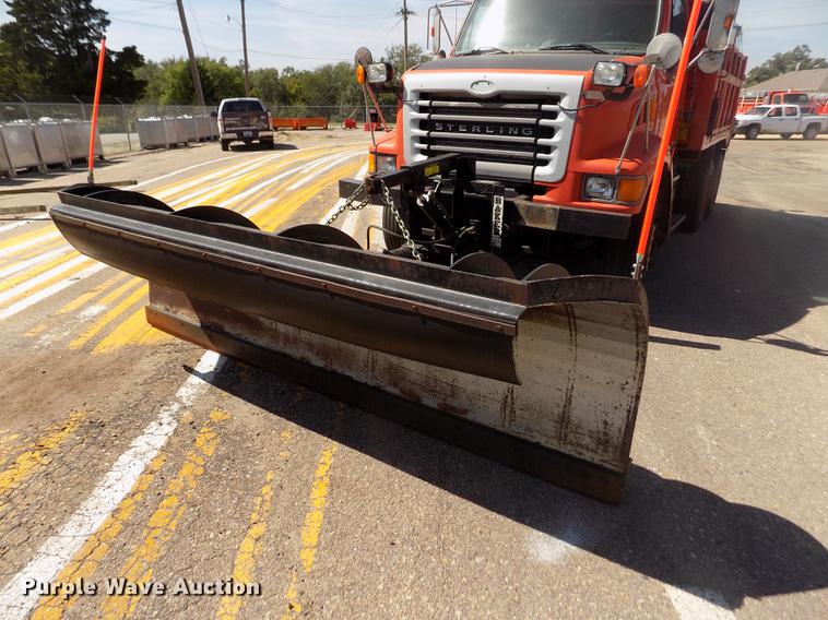 image for item ER9119 2001 Sterling LT7501 dump truck