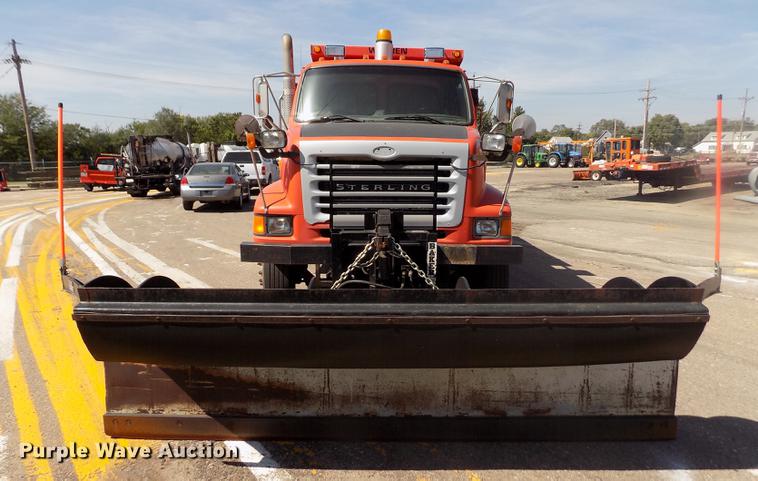 image for item ER9119 2001 Sterling LT7501 dump truck