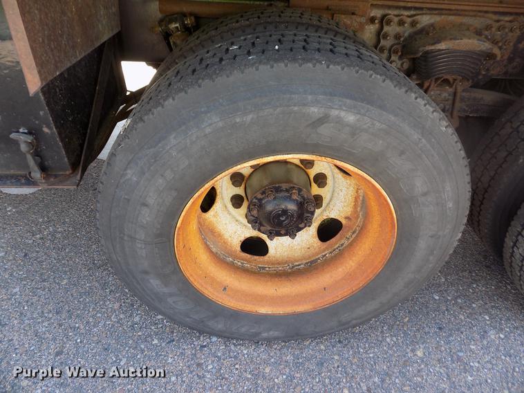 image for item ER9119 2001 Sterling LT7501 dump truck