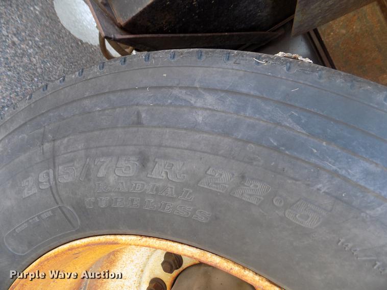 image for item ER9119 2001 Sterling LT7501 dump truck