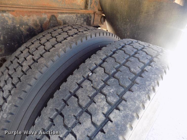 image for item ER9119 2001 Sterling LT7501 dump truck