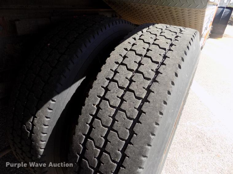 image for item ER9119 2001 Sterling LT7501 dump truck