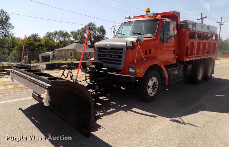 image for item ER9120 2001 Sterling LT7501 dump truck