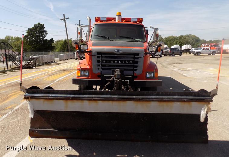 image for item ER9120 2001 Sterling LT7501 dump truck