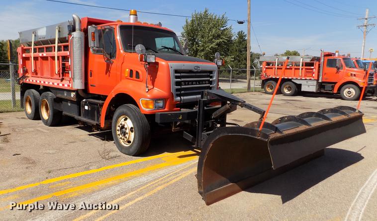 image for item ER9121 2003 Sterling LT7501 dump truck