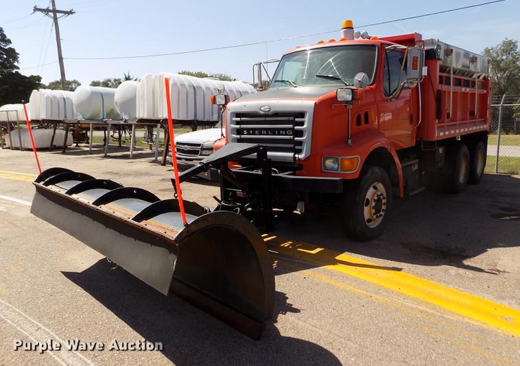 image for item ER9121 2003 Sterling LT7501 dump truck