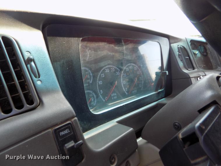 image for item ER9121 2003 Sterling LT7501 dump truck