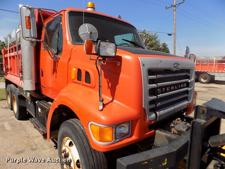 image for item ER9121 2003 Sterling LT7501 dump truck