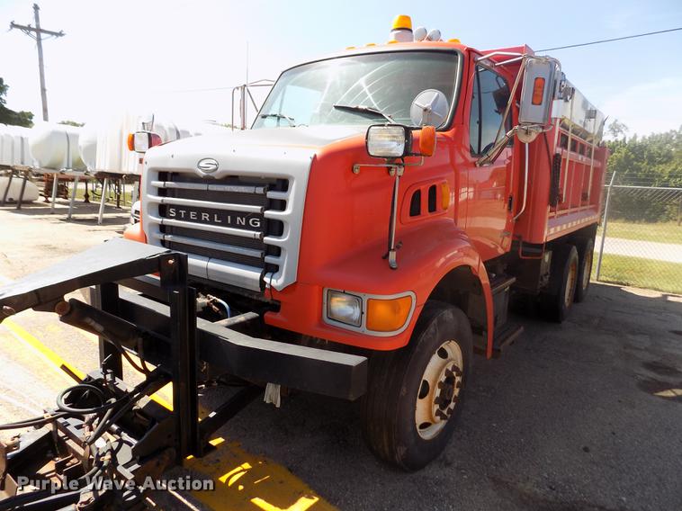 image for item ER9121 2003 Sterling LT7501 dump truck