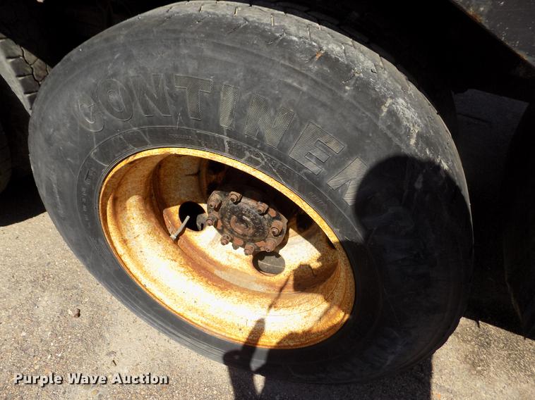 image for item ER9121 2003 Sterling LT7501 dump truck