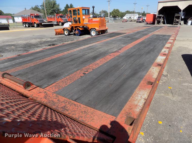 image for item ER9122 2001 Trail-Eze LE60SA tilt deck equipment trailer