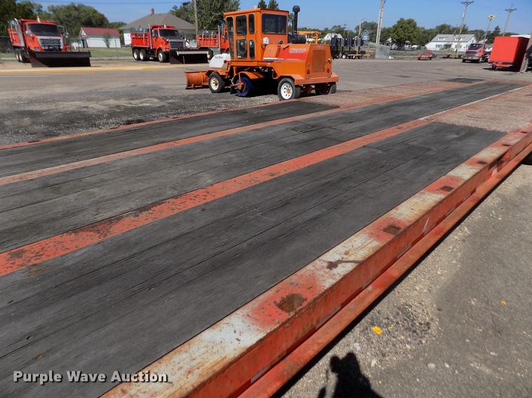 image for item ER9122 2001 Trail-Eze LE60SA tilt deck equipment trailer