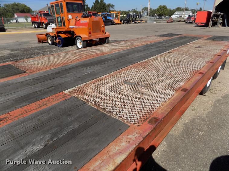 image for item ER9122 2001 Trail-Eze LE60SA tilt deck equipment trailer