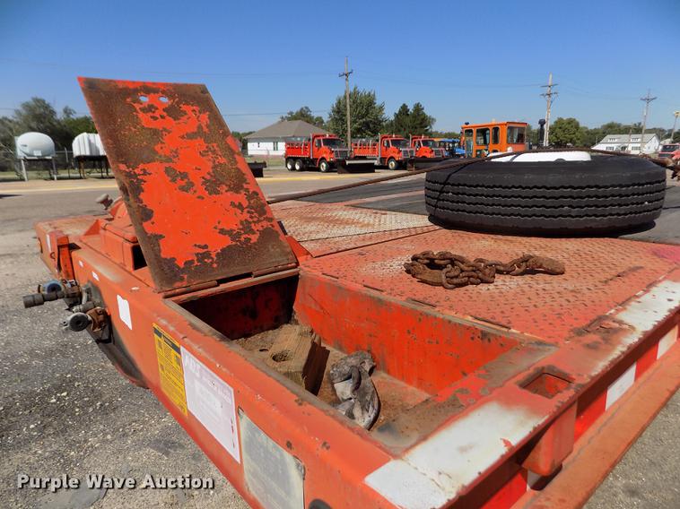 image for item ER9122 2001 Trail-Eze LE60SA tilt deck equipment trailer