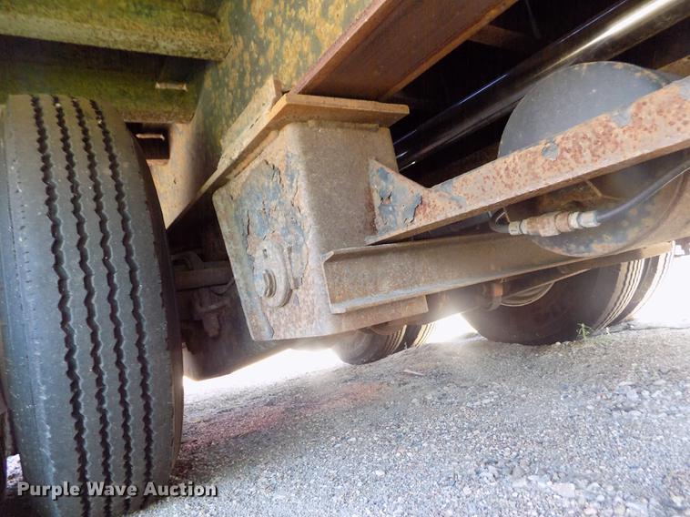 image for item ER9122 2001 Trail-Eze LE60SA tilt deck equipment trailer