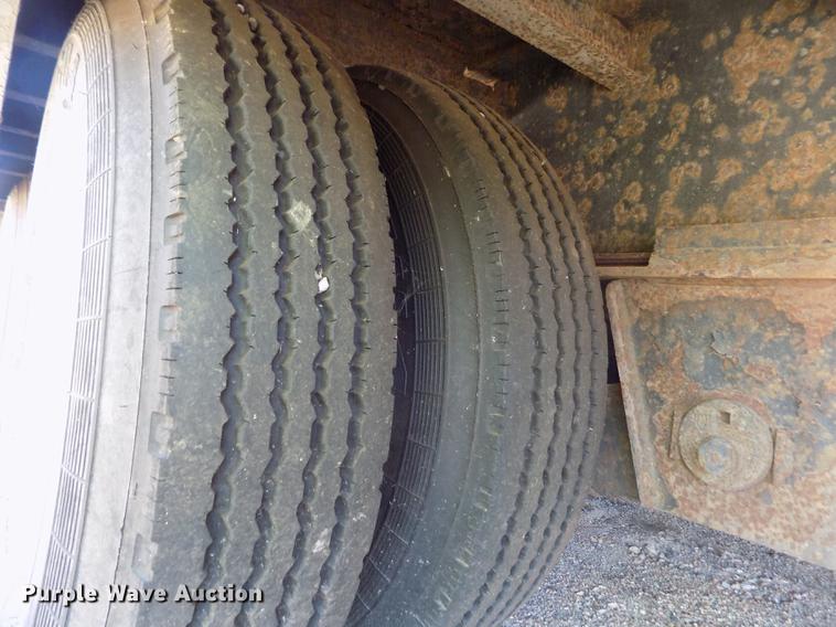 image for item ER9122 2001 Trail-Eze LE60SA tilt deck equipment trailer