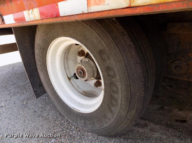 image for item ER9122 2001 Trail-Eze LE60SA tilt deck equipment trailer