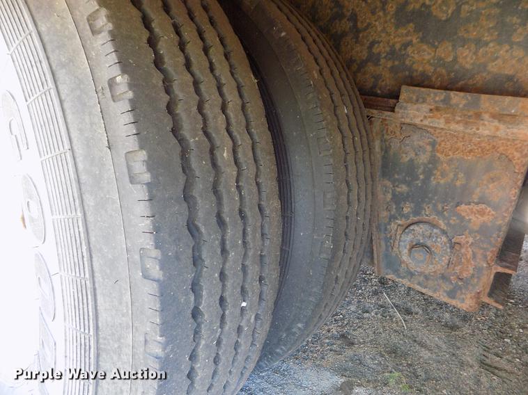 image for item ER9122 2001 Trail-Eze LE60SA tilt deck equipment trailer