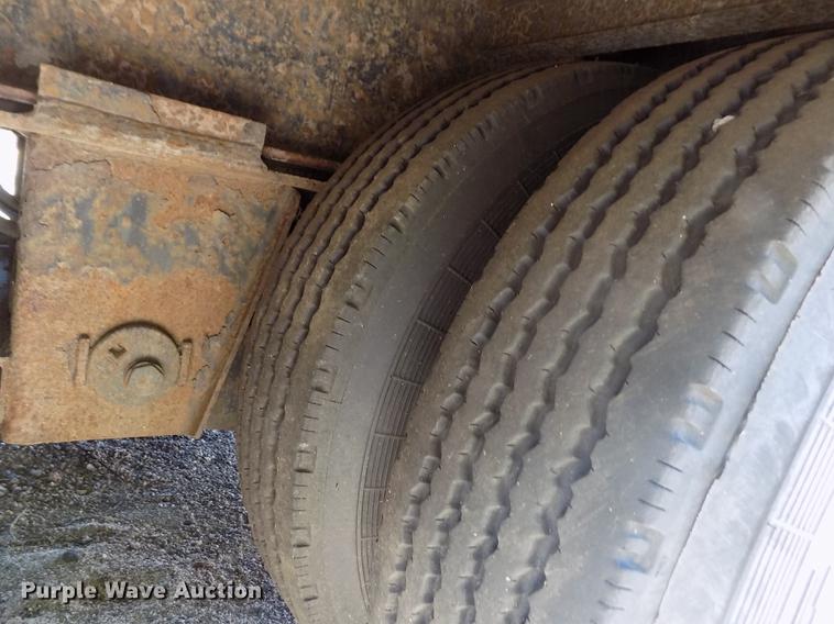 image for item ER9122 2001 Trail-Eze LE60SA tilt deck equipment trailer