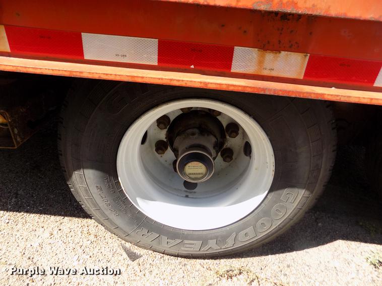 image for item ER9122 2001 Trail-Eze LE60SA tilt deck equipment trailer