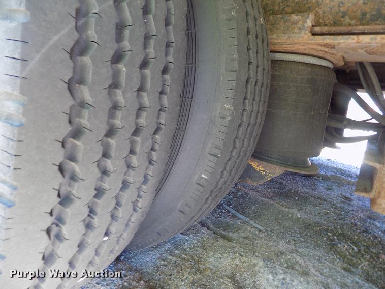 image for item ER9122 2001 Trail-Eze LE60SA tilt deck equipment trailer