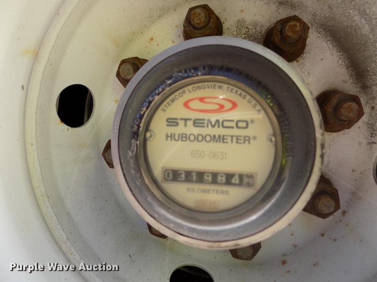 image for item ER9122 2001 Trail-Eze LE60SA tilt deck equipment trailer