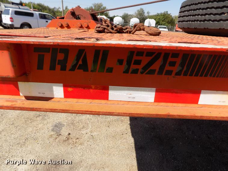 image for item ER9122 2001 Trail-Eze LE60SA tilt deck equipment trailer