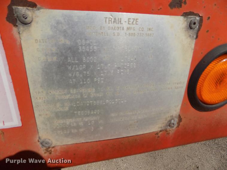 image for item ER9122 2001 Trail-Eze LE60SA tilt deck equipment trailer