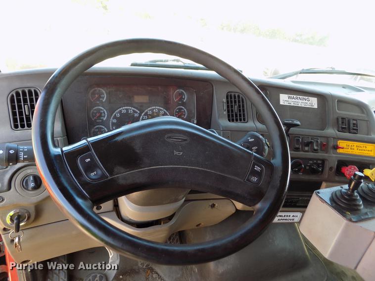 image for item ER9131 2006 Sterling LT7501 dump truck