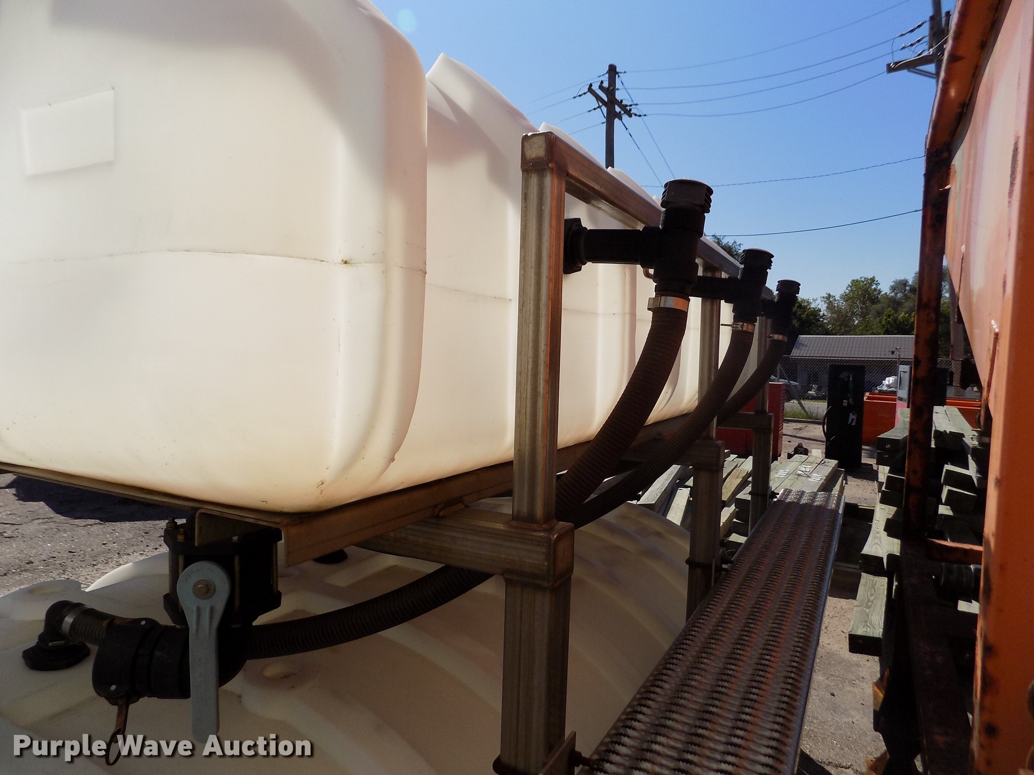 1999 Sprayer Specialties SB1400SS salt brine maker in Norton, KS Item