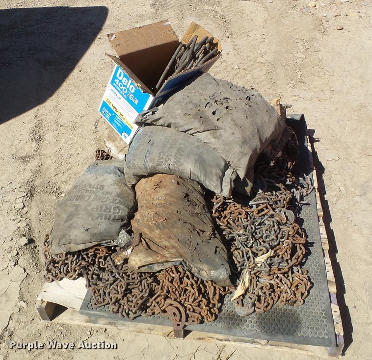 image for item BU9736 Approximately 21 mud/snow tire chains