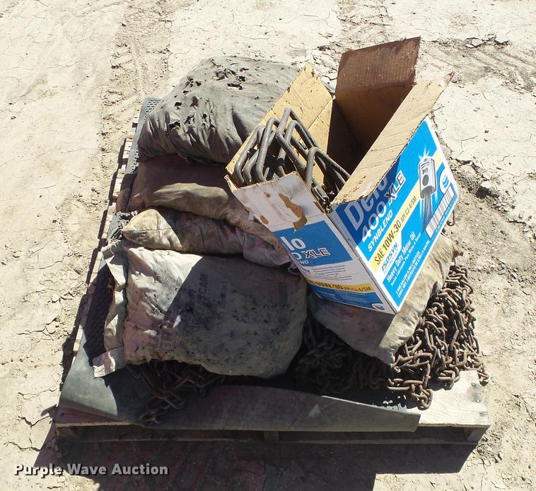 image for item BU9736 Approximately 21 mud/snow tire chains