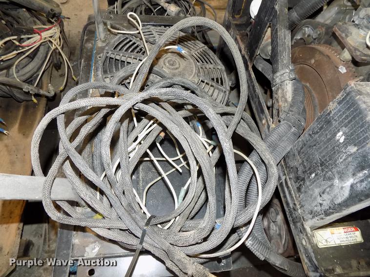 image for item DB8547 (3) Thermo King TriPac auxiliary power units