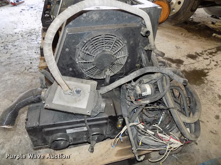 image for item DB8547 (3) Thermo King TriPac auxiliary power units