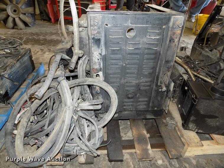 image for item DB8547 (3) Thermo King TriPac auxiliary power units