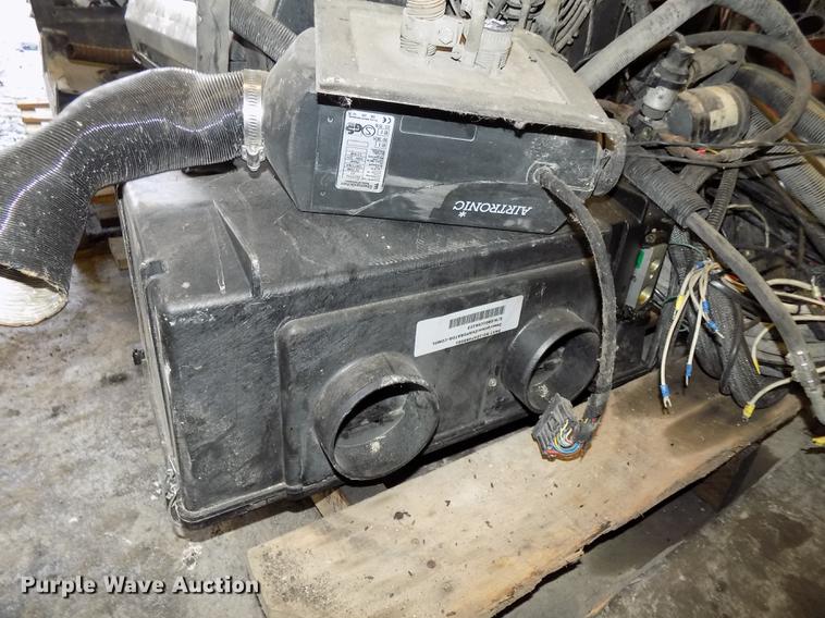 image for item DB8547 (3) Thermo King TriPac auxiliary power units