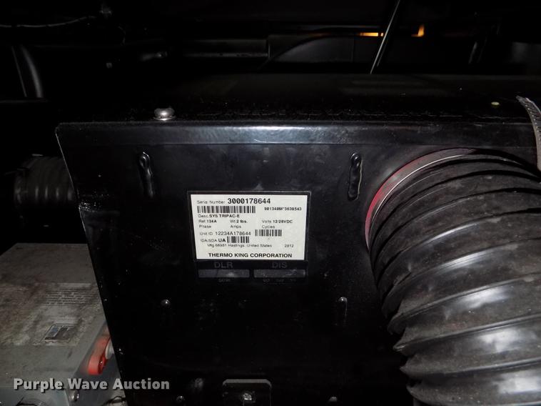 image for item DB8564 2013 Peterbilt 587 semi truck