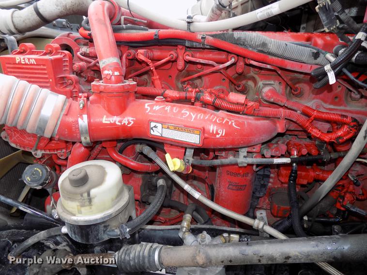 image for item DB8564 2013 Peterbilt 587 semi truck