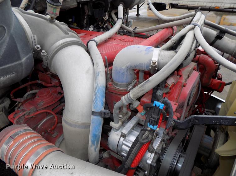 image for item DB8564 2013 Peterbilt 587 semi truck