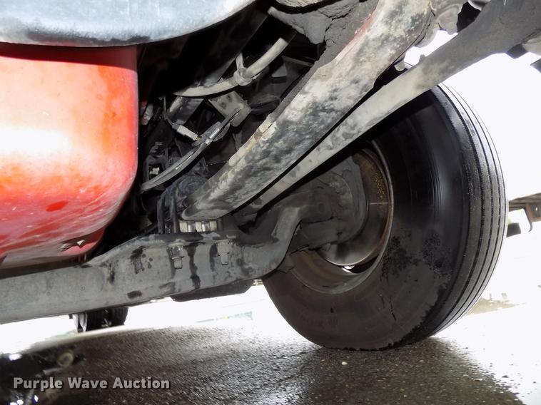 image for item DB8564 2013 Peterbilt 587 semi truck