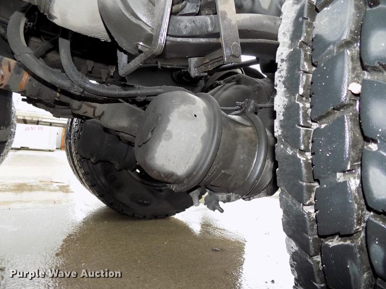 image for item DB8564 2013 Peterbilt 587 semi truck