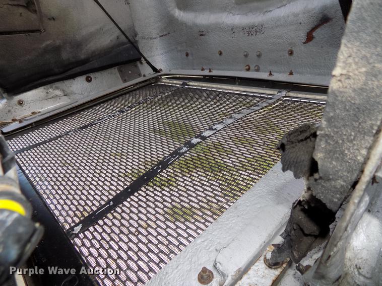 image for item DB8579 2007 Freightliner FLD132 XL Classic semi truck