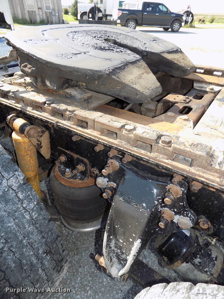 image for item DB8579 2007 Freightliner FLD132 XL Classic semi truck