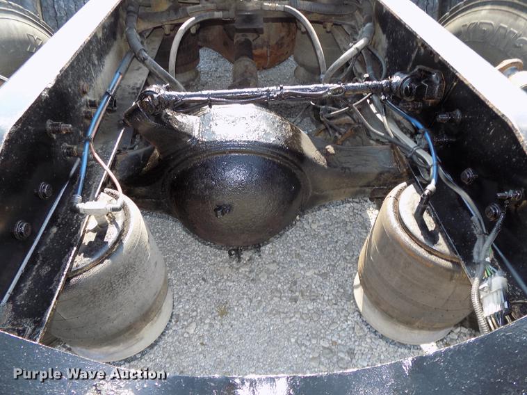 image for item DB8579 2007 Freightliner FLD132 XL Classic semi truck