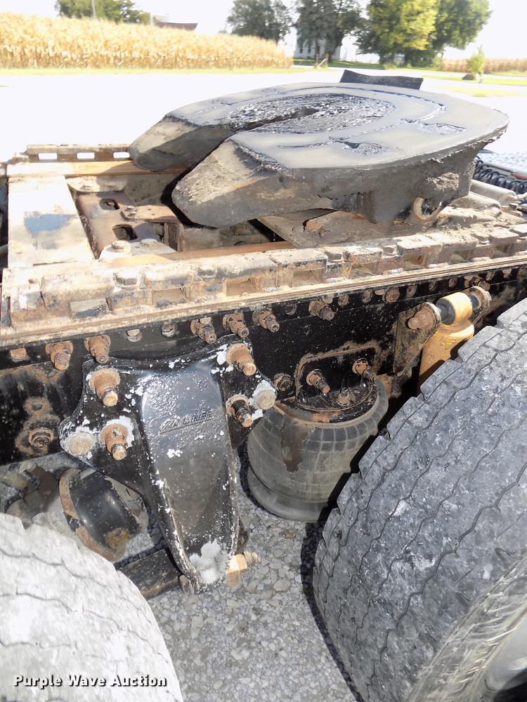 image for item DB8579 2007 Freightliner FLD132 XL Classic semi truck