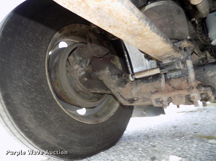 image for item DB8579 2007 Freightliner FLD132 XL Classic semi truck